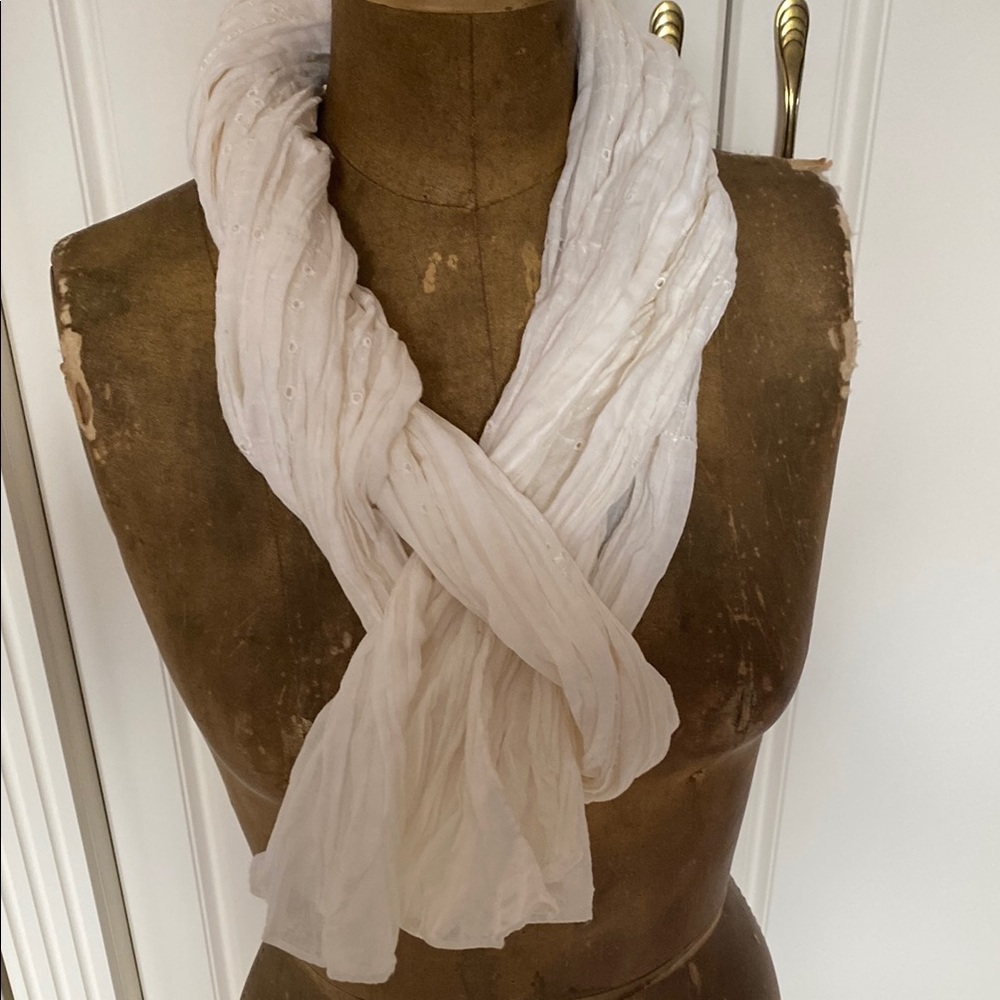 White Textured Scarf Lightweight Casual Accessory